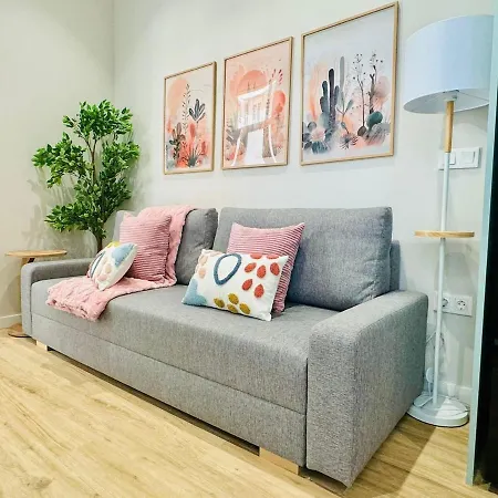 شقة Bright & Stylish Flat Close To Center *